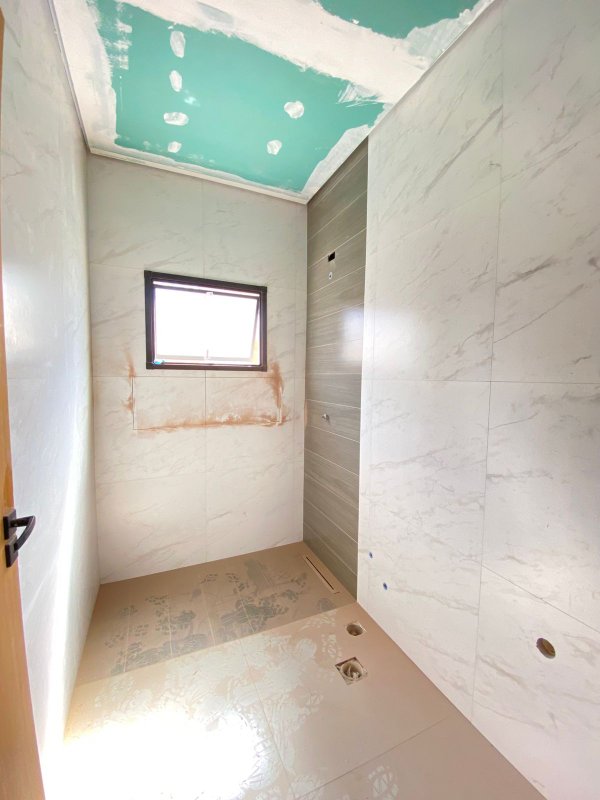 Casa Térrea de Esquina com 2 Suítes – Espaço e Conforto  Caraguatatuba - 