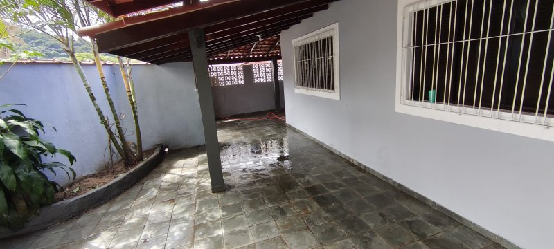 Casa Térrea com 3 Dormitórios e Churrasqueira no Caputera  Caraguatatuba - 