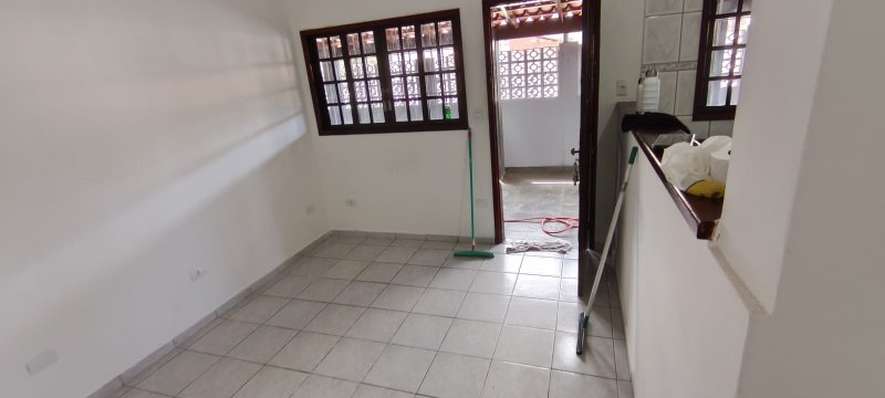 Casa Térrea com 3 Dormitórios e Churrasqueira no Caputera  Caraguatatuba - 