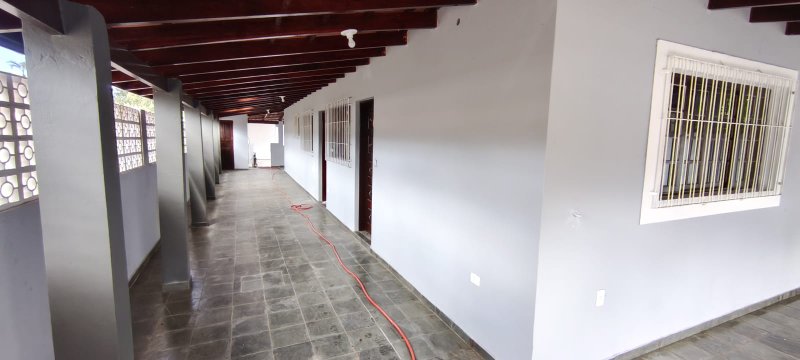 Casa Térrea com 3 Dormitórios e Churrasqueira no Caputera  Caraguatatuba - 