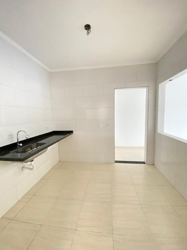 Oportunidade no Cidade Jardim – 2 Dormitórios, Varanda e Lazer Completo  Caraguatatuba - 