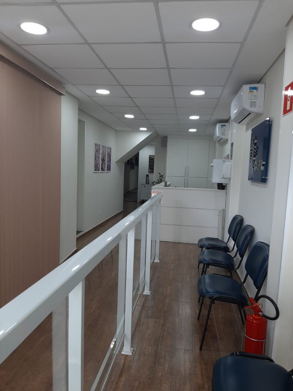 VENDE-SE EXCELENTE IMÓVEL COMERCIAL – 185m2 – ROOF TOP Rua Oscar Freire São Paulo - 