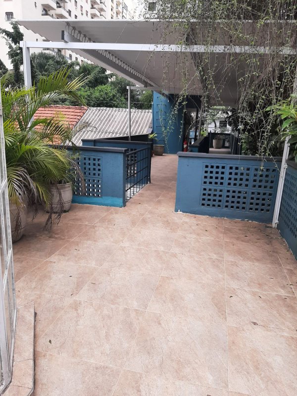 VENDE-SE EXCELENTE IMÓVEL COMERCIAL – 185m2 – ROOF TOP Rua Oscar Freire São Paulo - 