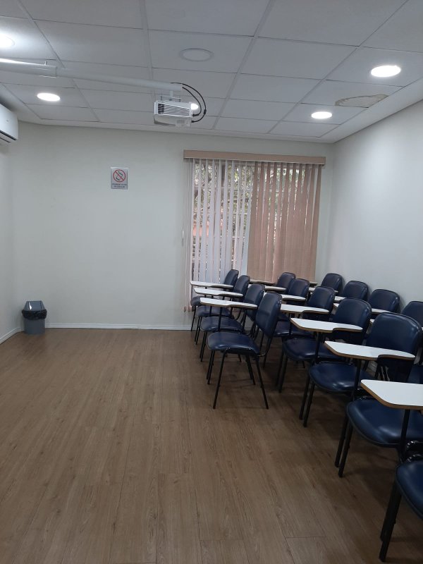 VENDE-SE EXCELENTE IMÓVEL COMERCIAL – 185m2 – ROOF TOP Rua Oscar Freire São Paulo - 
