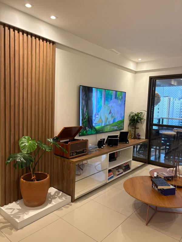 3 quartos (1 suíte). 108m². Varanda. Nascente. Andar alto. 2 vagas de garagem Rua Le Parc Recife - 