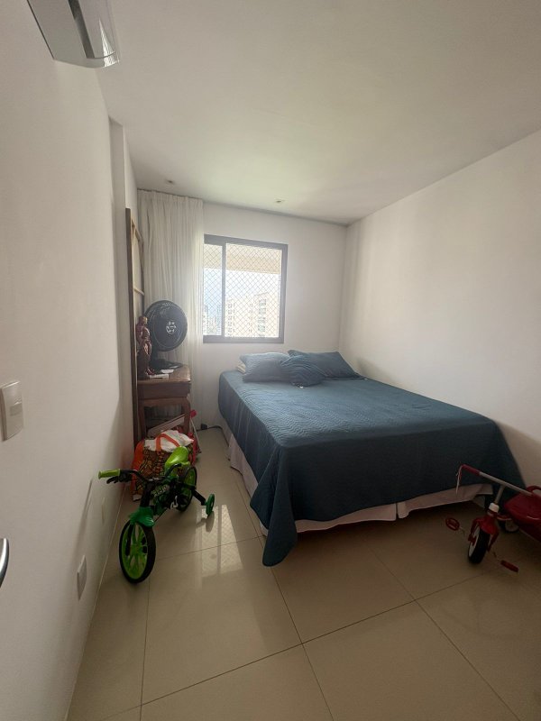 3 quartos (1 suíte). 108m². Varanda. Nascente. Andar alto. 2 vagas de garagem Rua Le Parc Recife - 