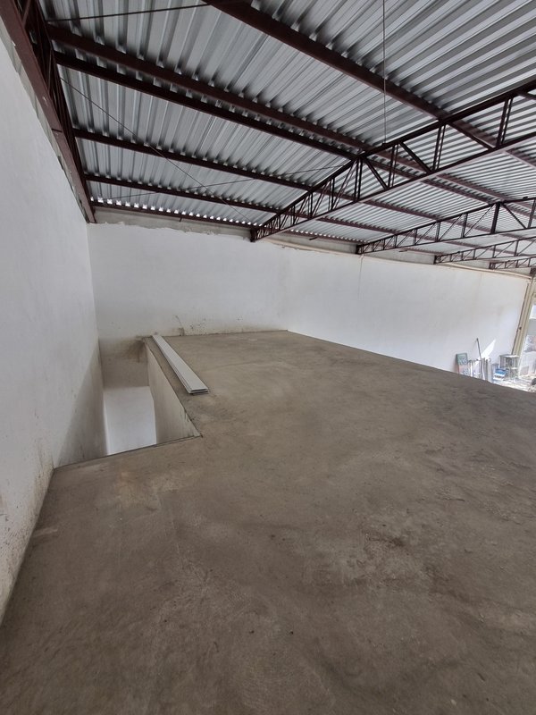 ALUGA-SE LOJA COMERCIAL 250M - COM MEZANINO - NOVA NO CONTRAPISO - PRONTA PARA SEU NEGÓCIO Rua Américo Brasiliense São Paulo - 