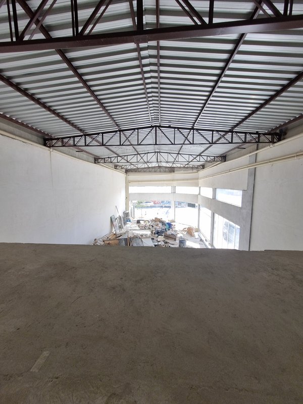 ALUGA-SE LOJA COMERCIAL 250M - COM MEZANINO - NOVA NO CONTRAPISO - PRONTA PARA SEU NEGÓCIO Rua Américo Brasiliense São Paulo - 