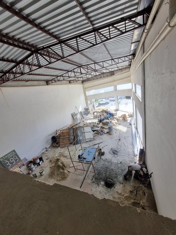 ALUGA-SE LOJA COMERCIAL 250M - COM MEZANINO - NOVA NO CONTRAPISO - PRONTA PARA SEU NEGÓCIO Rua Américo Brasiliense São Paulo - 