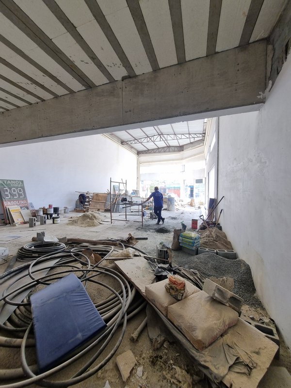 ALUGA-SE LOJA COMERCIAL 250M - COM MEZANINO - NOVA NO CONTRAPISO - PRONTA PARA SEU NEGÓCIO Rua Américo Brasiliense São Paulo - 