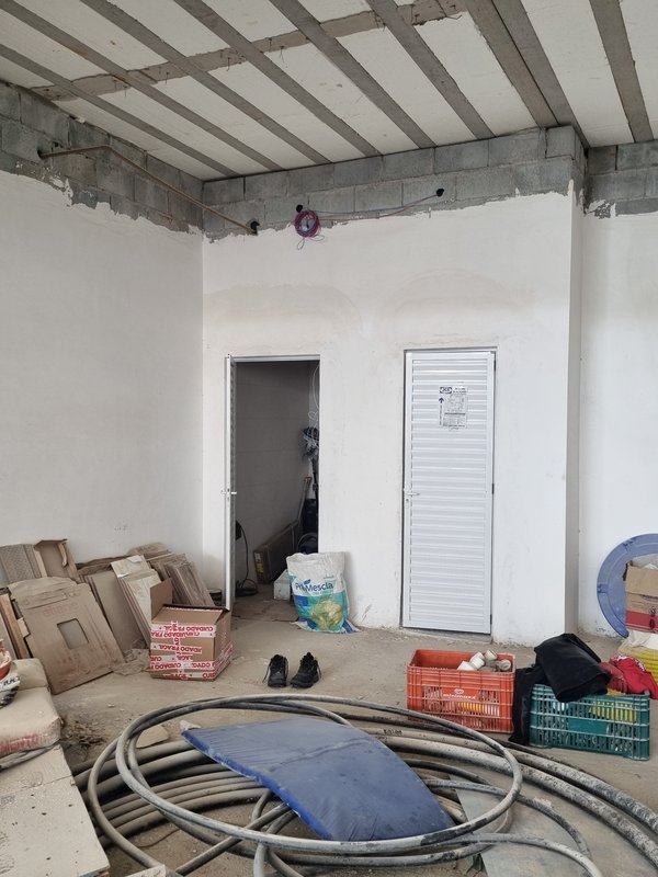 ALUGA-SE LOJA COMERCIAL 250M - COM MEZANINO - NOVA NO CONTRAPISO - PRONTA PARA SEU NEGÓCIO Rua Américo Brasiliense São Paulo - 