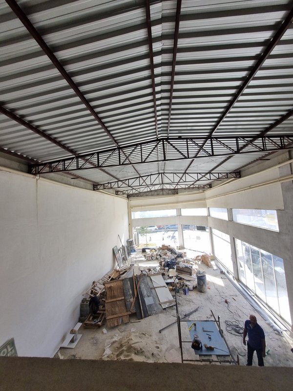 ALUGA-SE LOJA COMERCIAL 250M - COM MEZANINO - NOVA NO CONTRAPISO - PRONTA PARA SEU NEGÓCIO Rua Américo Brasiliense São Paulo - 