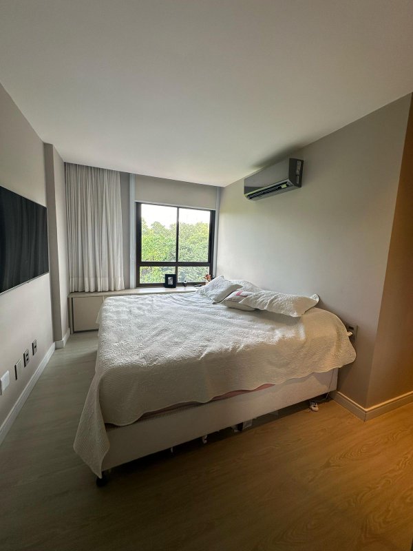 4 quartos (3 suítes). Varanda gourmet. 2 vagas de garagem. Móveis planejados Rua Le Parc Recife - 