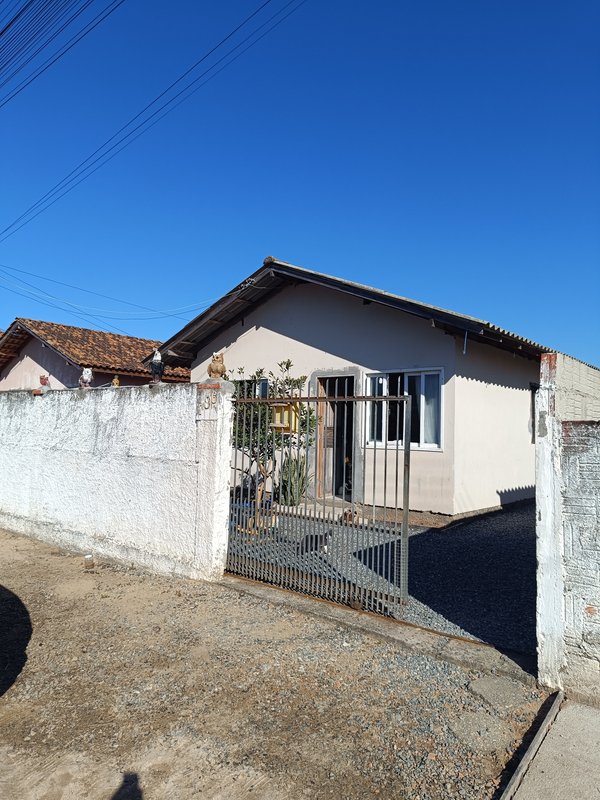 Casa de Alvenaria no bairro Praça Tijucas SC rua Petronilho da Costa  Tijucas - 