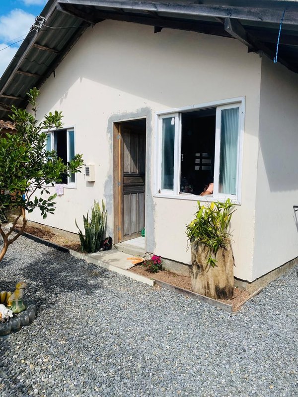 Casa de Alvenaria no bairro Praça Tijucas SC rua Petronilho da Costa  Tijucas - 