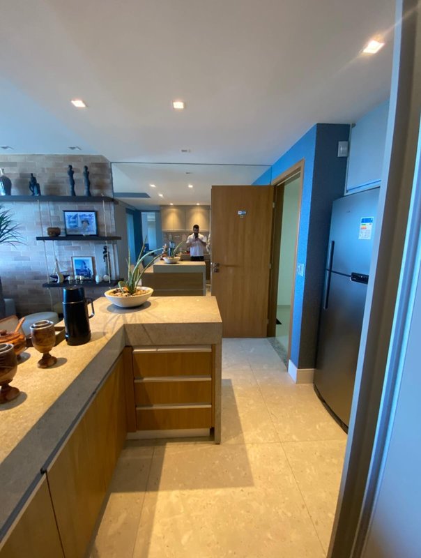 APARTAMENTO 2 QUARTOS SUÍTE VARANDA GARAGEM ELEVADOR  VISTA MAR  À VENDA EM ITAPUÃ!! Rua do Vento Sul Salvador - 