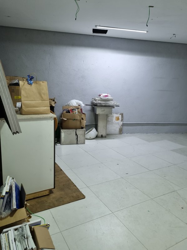 ALUGA-SE LOJA COMERCIAL 140M – EXCELENTE LOCALIZAÇÃO - PRONTA PARA SEU NEGÓCIO Avenida Engenheiro Luiz Carlos Berrini São Paulo - 