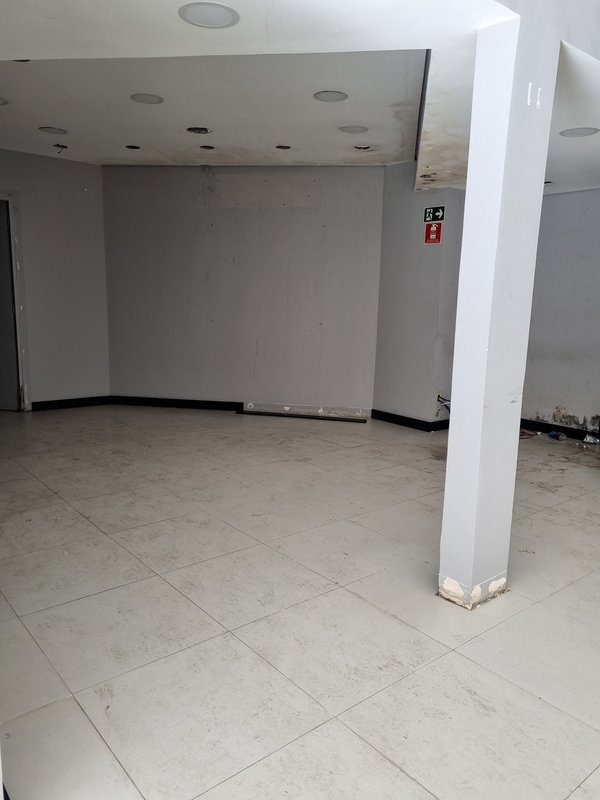 ALUGA-SE LOJA COMERCIAL 140M – EXCELENTE LOCALIZAÇÃO - PRONTA PARA SEU NEGÓCIO Avenida Engenheiro Luiz Carlos Berrini São Paulo - 
