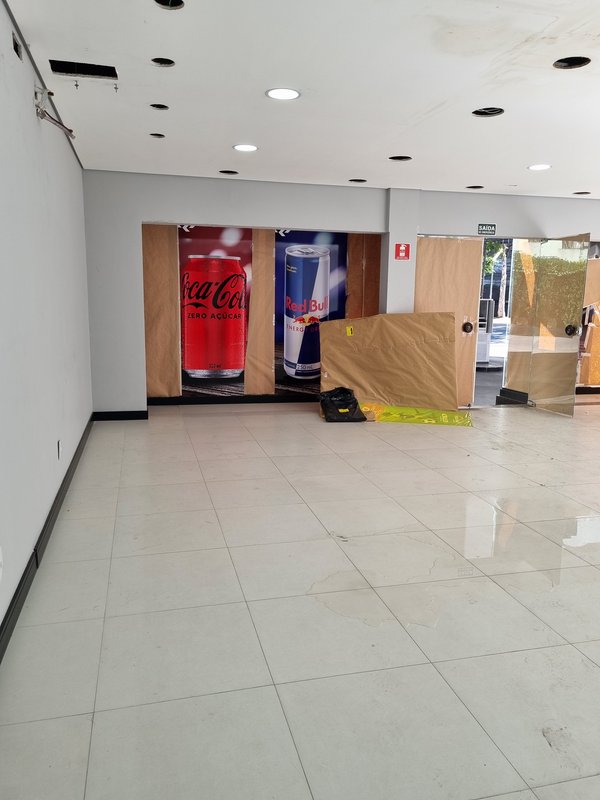 ALUGA-SE LOJA COMERCIAL 140M – EXCELENTE LOCALIZAÇÃO - PRONTA PARA SEU NEGÓCIO Avenida Engenheiro Luiz Carlos Berrini São Paulo - 