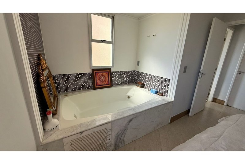 Apartamento à Venda, 65m - 2 Dorm. 1 Suite - R$ 365.000 - Campolim - Sorocaba SP Rua Professor Horácio Mesquita de Camargo Sorocaba - 