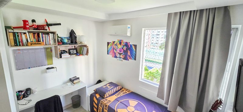 3 quartos (1 suíte). 166m². Dependêcia completa. 2 vagas de garagem. Nascente Rua Domingos Sávio Jaboatão dos Guararapes - 