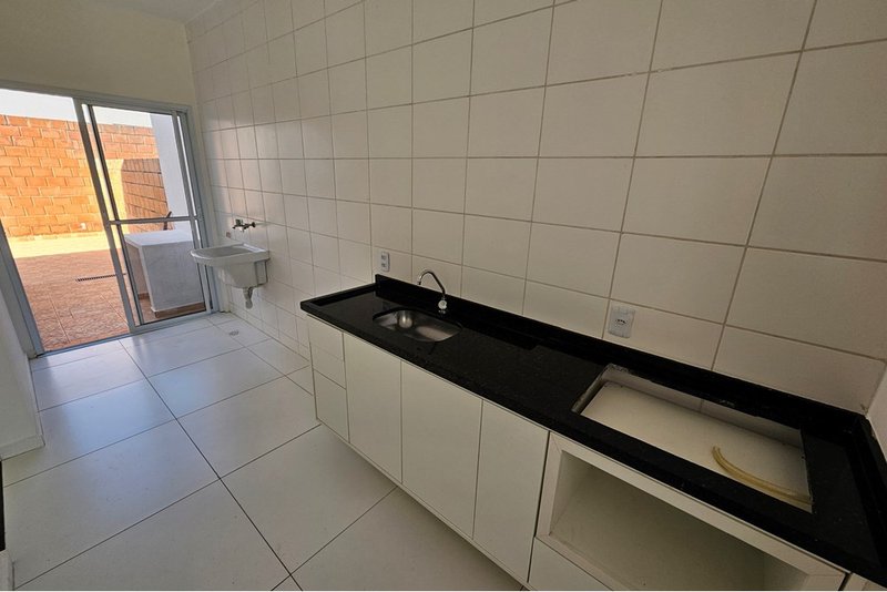 Casa térrea à venda, 58m - 369.9000 - 2 Dorm. 1 Suite -Jd. Resid. Villa Amato -Sorocaba SP Avenida Três de Março Sorocaba - 