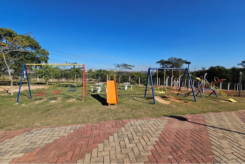 Casa térrea à venda, 58m - 369.9000 - 2 Dorm. 1 Suite -Jd. Resid. Villa Amato -Sorocaba SP Avenida Três de Março Sorocaba - 