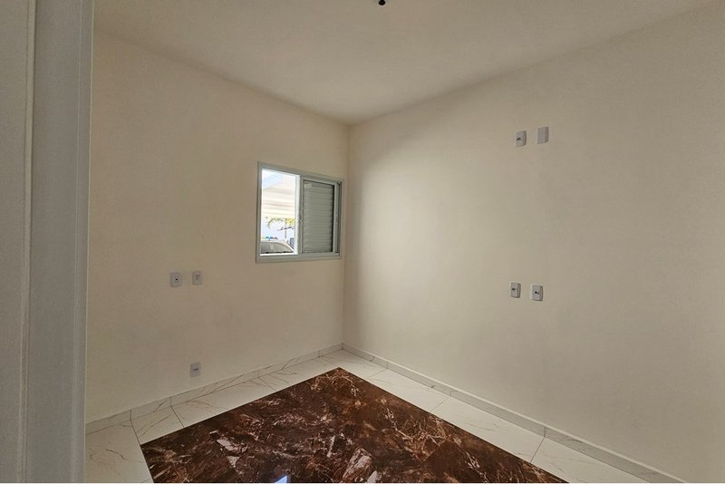 Casa térrea à venda, 58m - 369.9000 - 2 Dorm. 1 Suite -Jd. Resid. Villa Amato -Sorocaba SP Avenida Três de Março Sorocaba - 