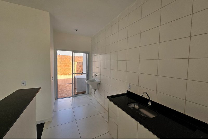 Casa térrea à venda, 58m - 369.9000 - 2 Dorm. 1 Suite -Jd. Resid. Villa Amato -Sorocaba SP Avenida Três de Março Sorocaba - 