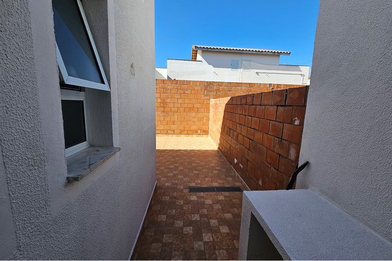 Casa térrea à venda, 58m - 369.9000 - 2 Dorm. 1 Suite -Jd. Resid. Villa Amato -Sorocaba SP Avenida Três de Março Sorocaba - 