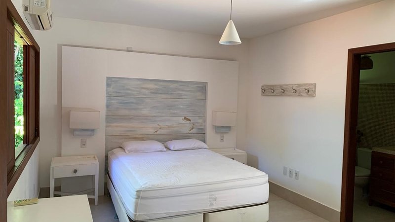 Condomínio com 5 Casas no Centro de Arraial Centro Porto Seguro - 