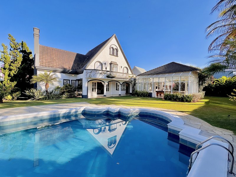 CASA ESTILO EUROPÉIA, MISTURA DE LUXO E CHARME EM MEIO À NATUREZA Alameda das Corujas Araçoiaba da Serra - 