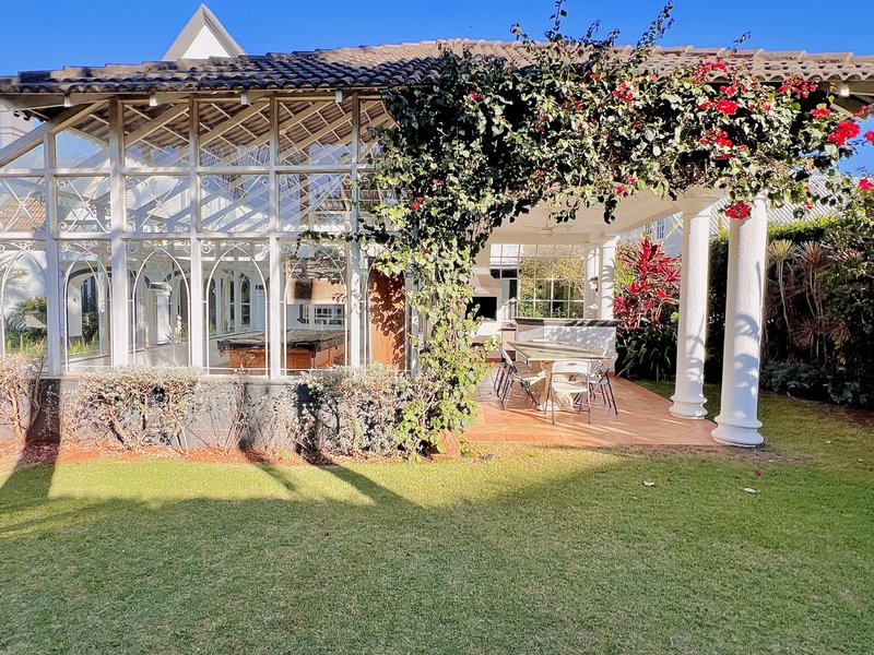 CASA ESTILO EUROPÉIA, MISTURA DE LUXO E CHARME EM MEIO À NATUREZA Alameda das Corujas Araçoiaba da Serra - 