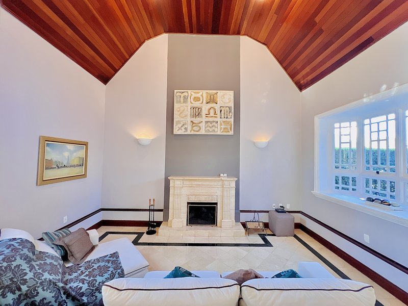 CASA ESTILO EUROPÉIA, MISTURA DE LUXO E CHARME EM MEIO À NATUREZA Alameda das Corujas Araçoiaba da Serra - 