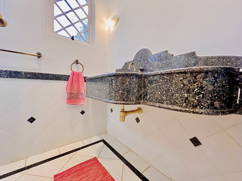 CASA ESTILO EUROPÉIA, MISTURA DE LUXO E CHARME EM MEIO À NATUREZA Alameda das Corujas Araçoiaba da Serra - 