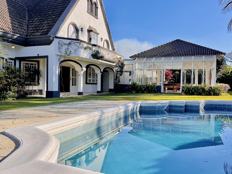 CASA ESTILO EUROPÉIA, MISTURA DE LUXO E CHARME EM MEIO À NATUREZA Alameda das Corujas Araçoiaba da Serra - 