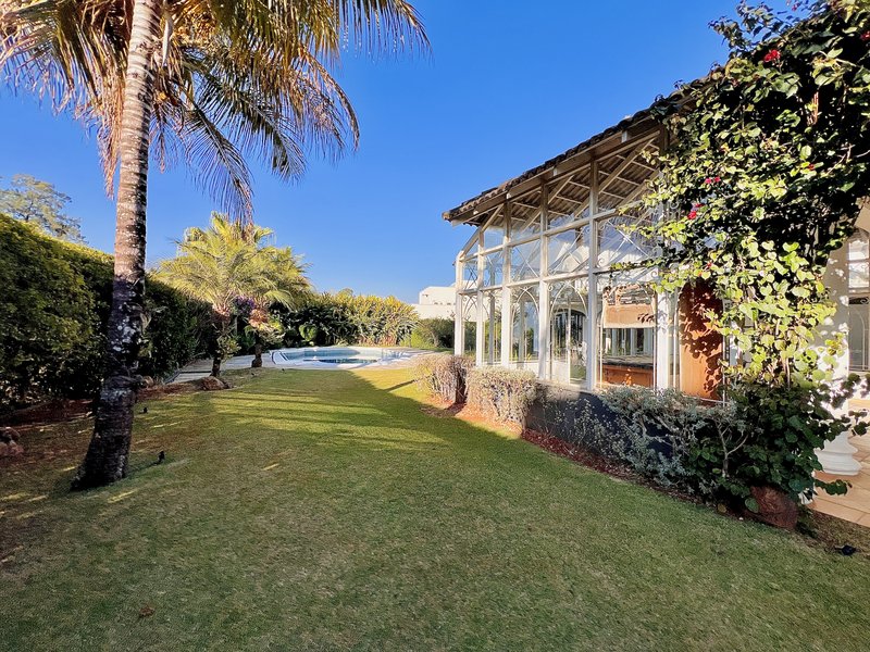 CASA ESTILO EUROPÉIA, MISTURA DE LUXO E CHARME EM MEIO À NATUREZA Alameda das Corujas Araçoiaba da Serra - 