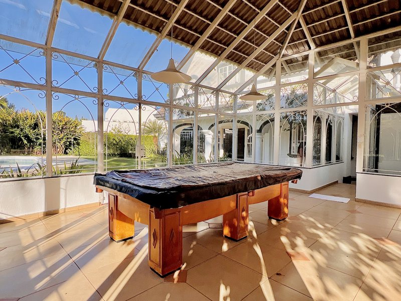 CASA ESTILO EUROPÉIA, MISTURA DE LUXO E CHARME EM MEIO À NATUREZA Alameda das Corujas Araçoiaba da Serra - 