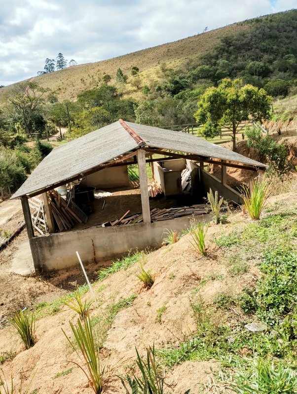 Sítio à venda a 1 km da Rodovia D. Pedro I, Água Branca  Igaratá - 