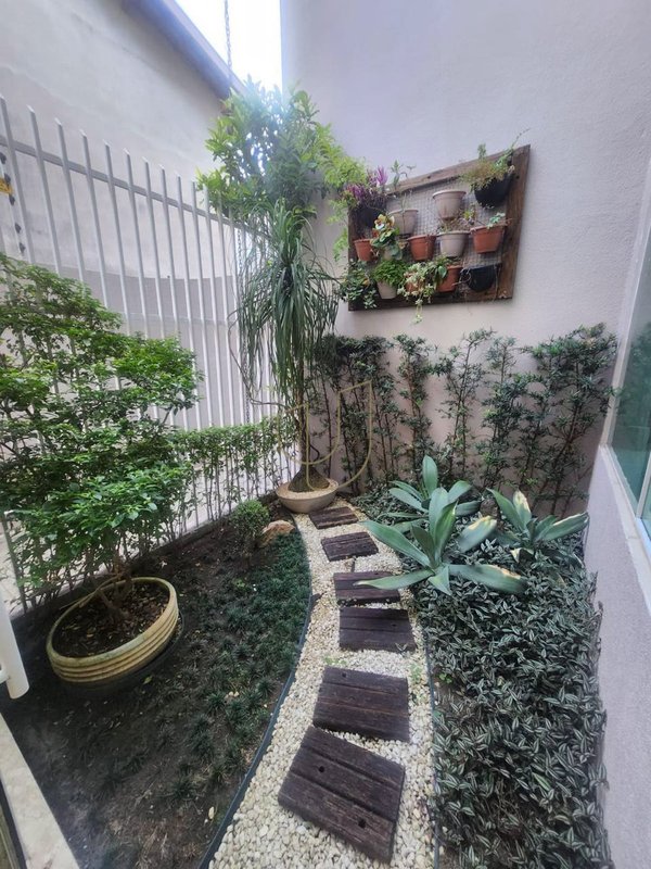 Casa com 4 Dormitórios no Bosque dos Eucaliptos  São José dos Campos - 