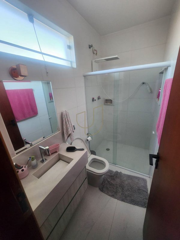 Casa com 4 Dormitórios no Bosque dos Eucaliptos  São José dos Campos - 