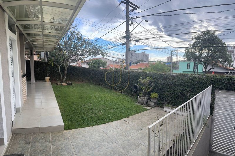 Casa com 4 Dormitórios no Bosque dos Eucaliptos  São José dos Campos - 