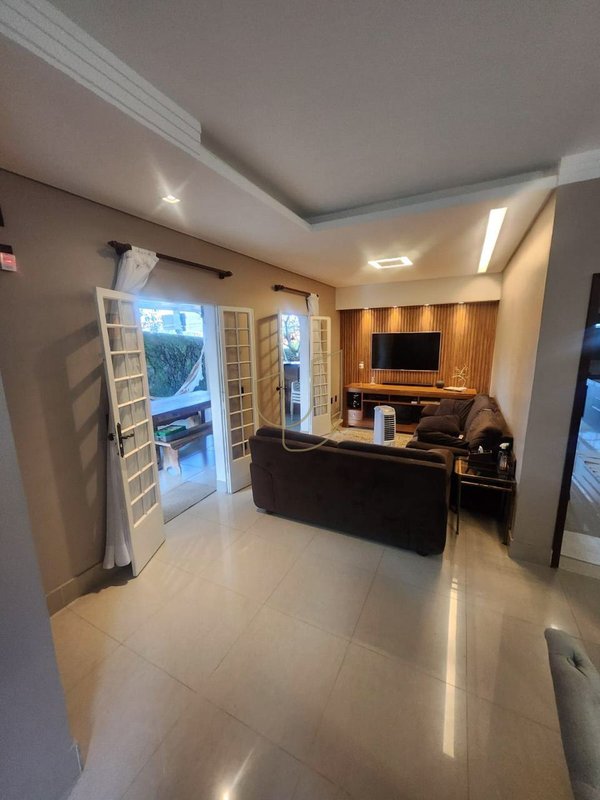 Casa com 4 Dormitórios no Bosque dos Eucaliptos  São José dos Campos - 