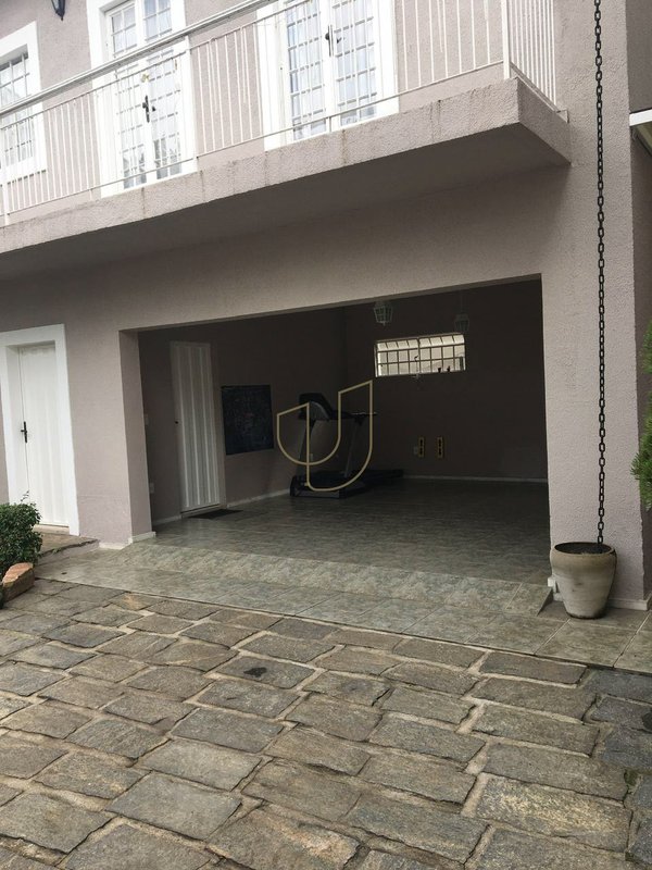 Casa com 4 Dormitórios no Bosque dos Eucaliptos  São José dos Campos - 