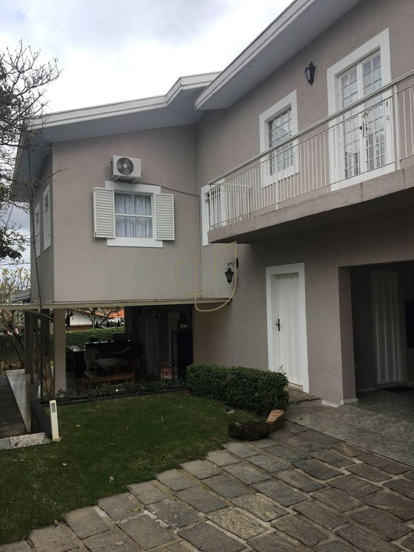 Casa com 4 Dormitórios no Bosque dos Eucaliptos  São José dos Campos - 