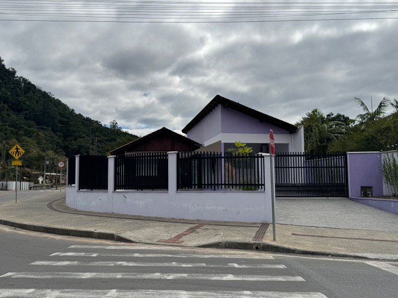 Casa Semi Mobiliada  Timbó - 
