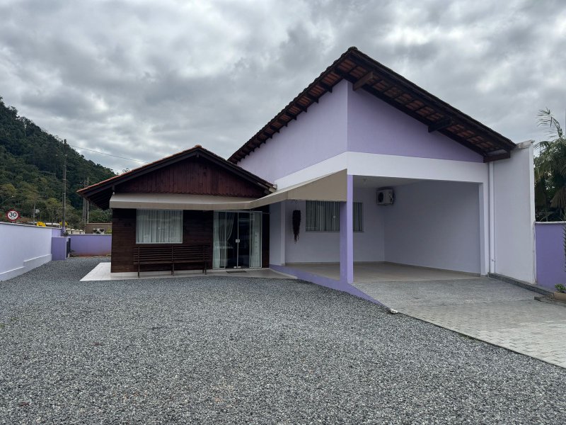 Casa Semi Mobiliada  Timbó - 
