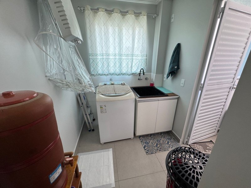 Apartamento semi mobiliado  Timbó - 