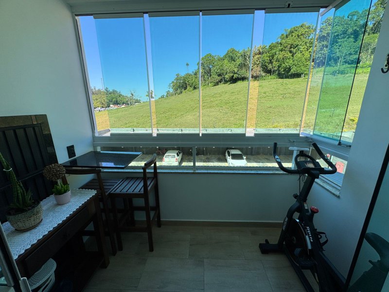 Apartamento semi mobiliado  Timbó - 