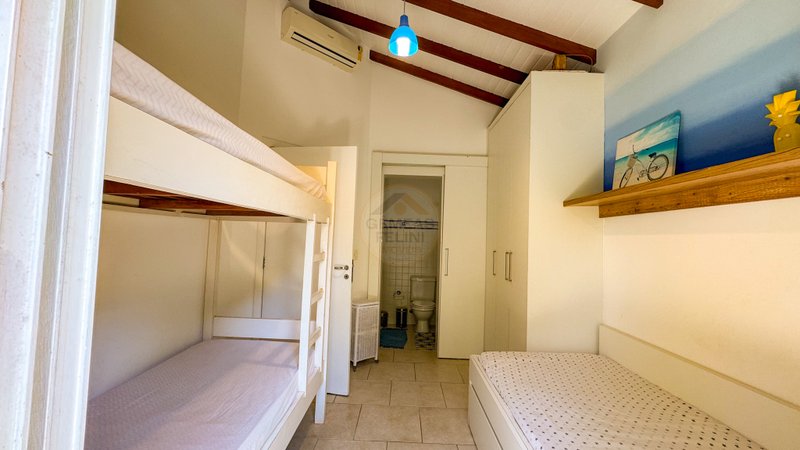 Casa em Condomínio na Praia de Juquehy - LOCAÇÃO ANUAL  São Sebastião - 